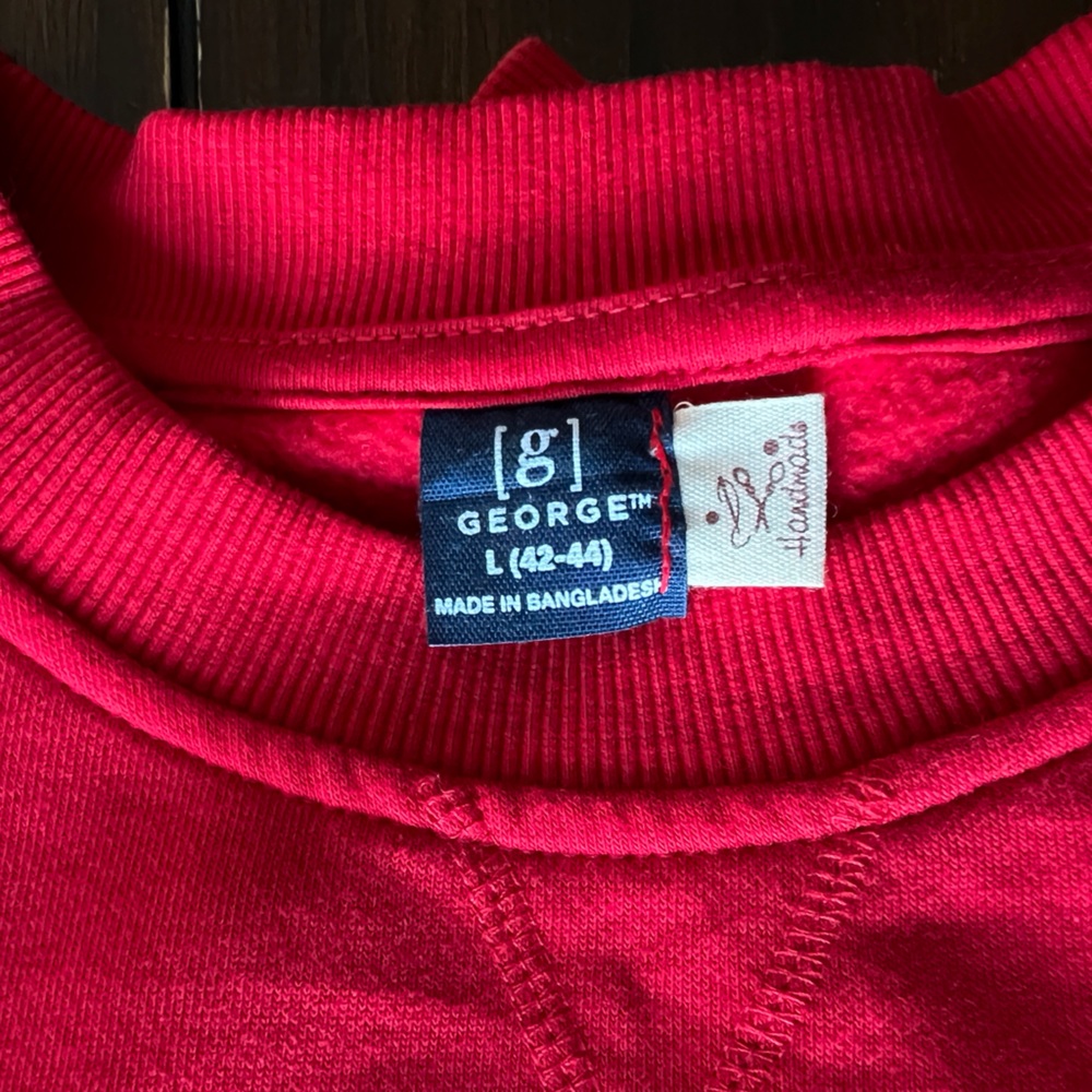 Handmade Embroidered Christmas Red Sweater โข Grinch Hand Ornament - Unisex - Picture 12 of 13